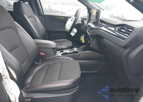 2025 Ford Escape St-Line Select from USA, damaged, VIN 1FMCU9NA3SUA50003